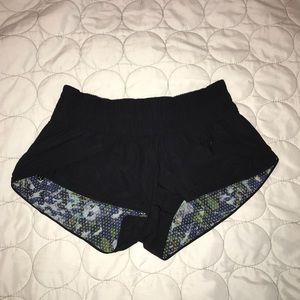 lululemon reversible shorts size 2